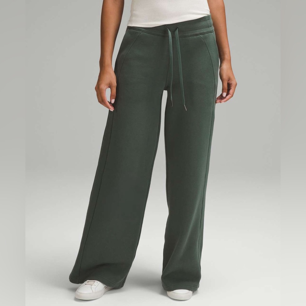 Lululemon Mid Rise Wide Leg Scuba Pant